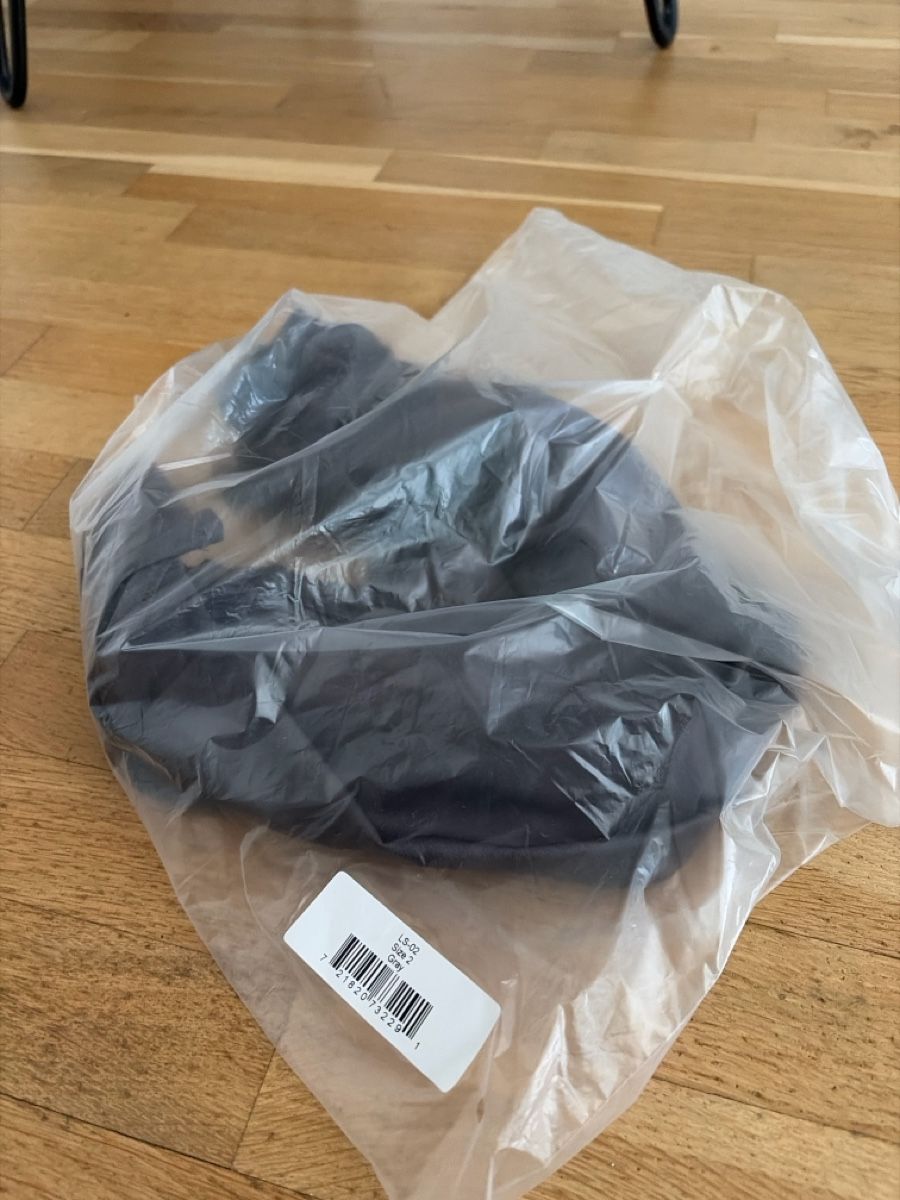 Autres dessous: Yeezy LS-02 / Size 2 / Neu – Neuf avec emballage d'origine à Wittenbach par therealmoonstone 1