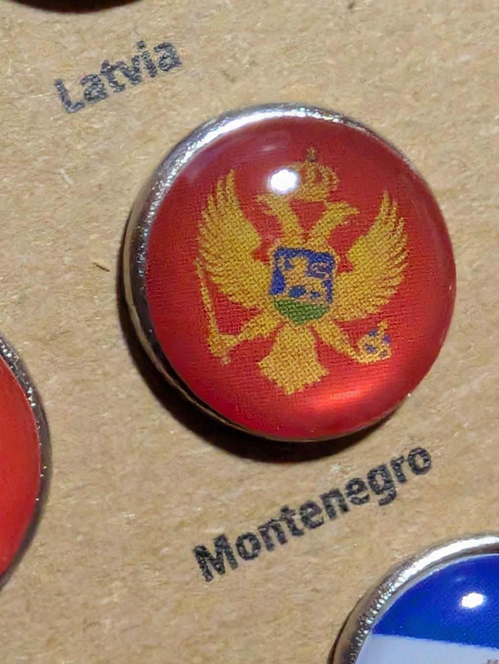 Placchette & Badge: Ansteckpin LW: Länderwappen – Usato da Oppligen venduto da Pin-Fall-Shop