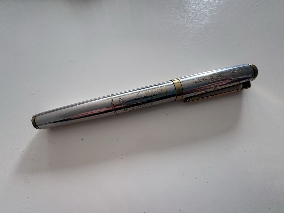 Penna & Evidenziatori: Füllfederhalter in gold und silber farben – Usato da Schlieren venduto da pauley102
