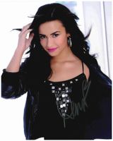 DEMI LOVATO - handsigniertes Grossfoto (20x25cm) mit COA