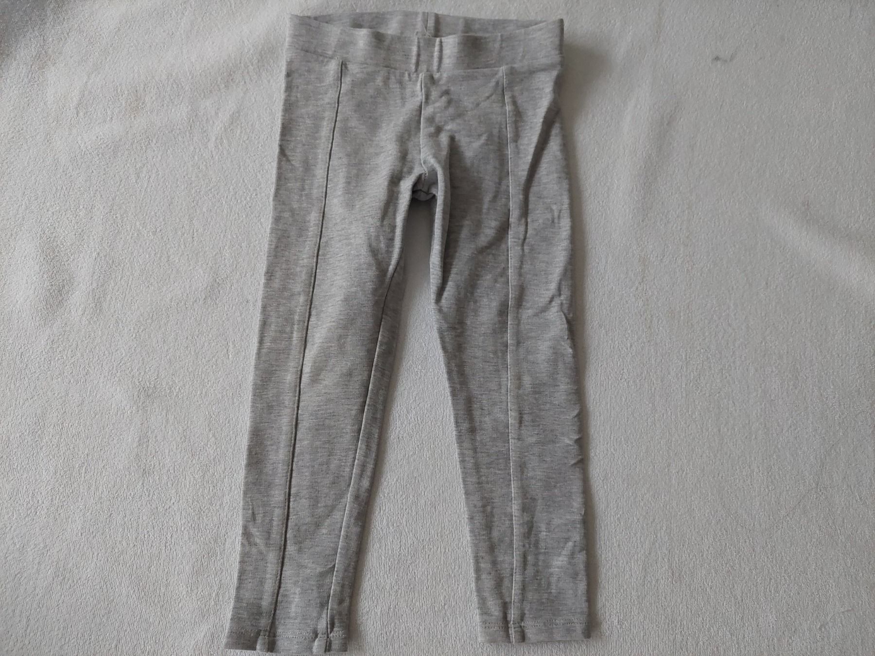 H&M Calze & Collant: 4 Stück 3/4 Leggins Grösse 104 – Usato da Wiesendangen venduto da troawus 6