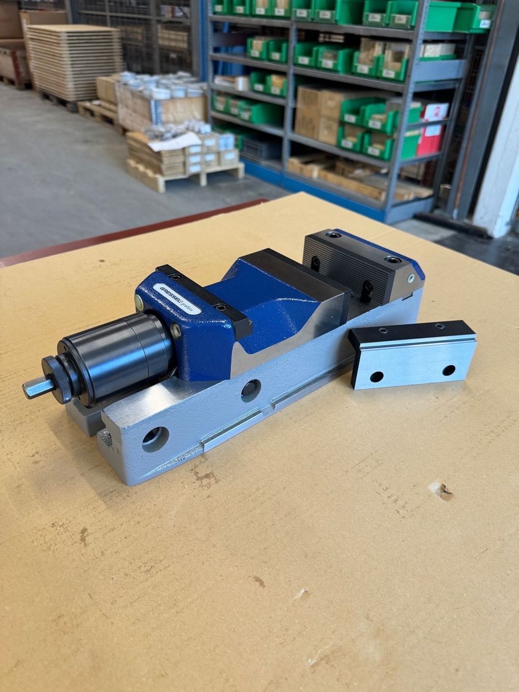 Gressel Tutti gli attrezzi: Gressel Maschinenschraubstock Grefors 125-VS – Usato da Winterthur venduto da ReUse_Baumarkt 1