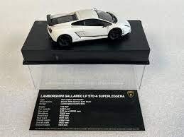 Lamborghini Modellini d'auto: Lamborghini Gallardo LP570-4 Superleggera 2010 weiss / – Nuovo e nell'imballaggio originale da Gerlafingen venduto da espero88 7