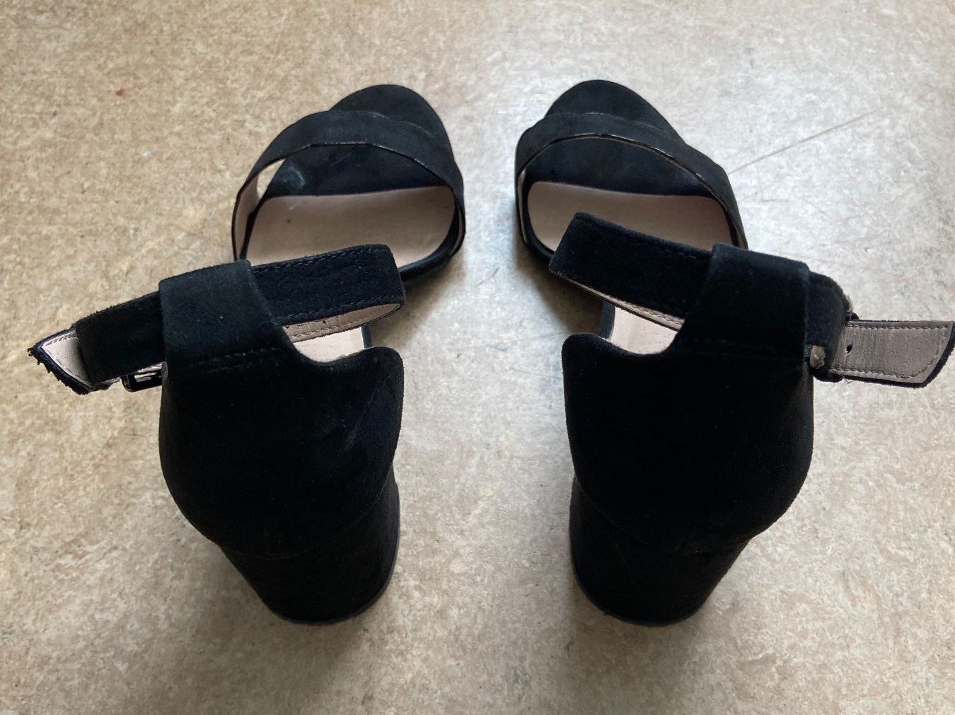 Graceland Scarpe da donna: Schwarze Graceland Sandalen, Gr. 39 – Usato da Zürich venduto da dedasiba 2