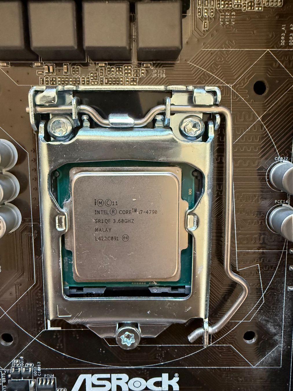 Asrock Schede madri: ASRock H87 Pro4 Mainboard mit Intel Core i7-4790 CPU – Usato da Dübendorf venduto da bol_wv95 1