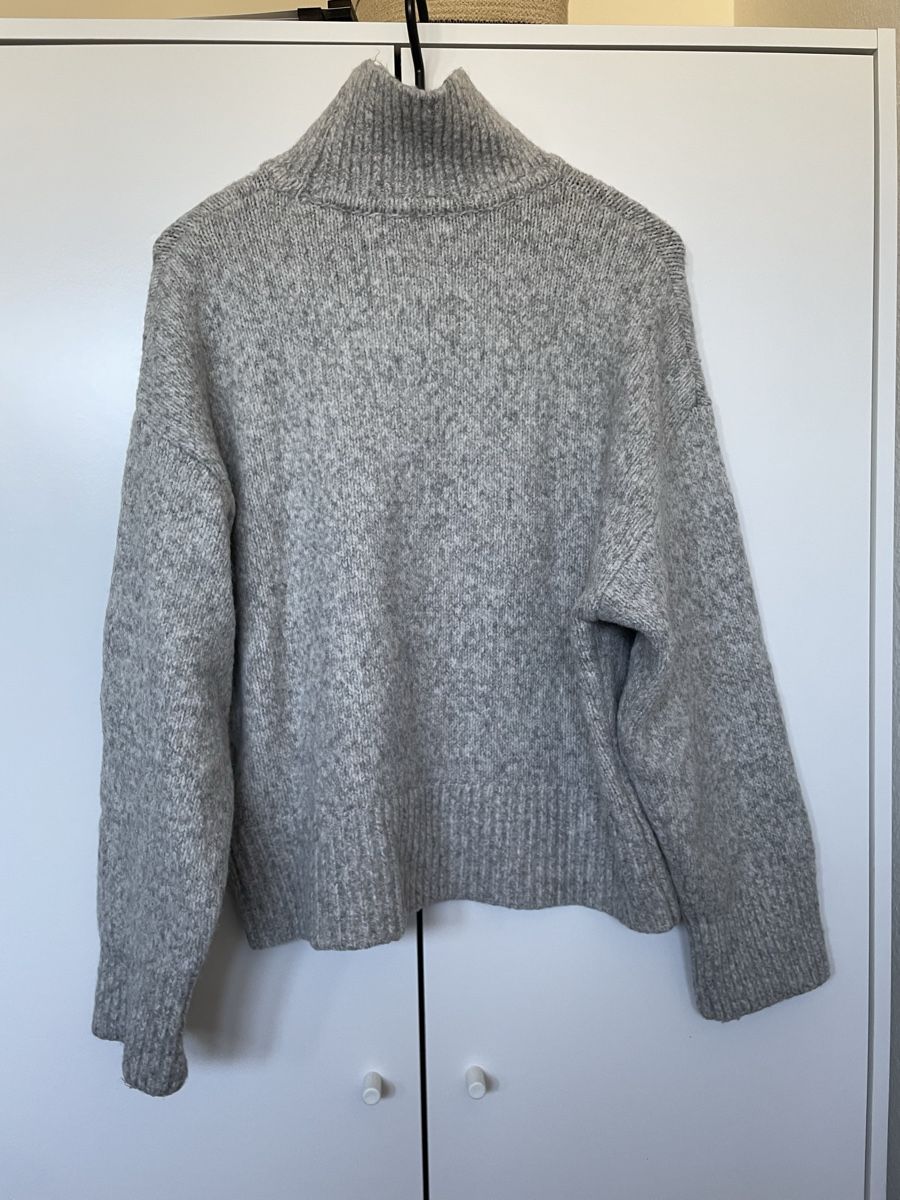 H&M Pullover & Sweatshirts: H&M Pullover – Gebraucht aus Basel von Robyn20 1