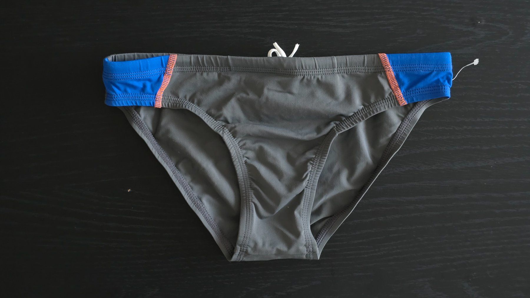 Costumi da bagno: Sport Badehose - 140 - Grau mit Blau – Nuovo (secondo la descrizione) da Thalwil venduto da VitaMini