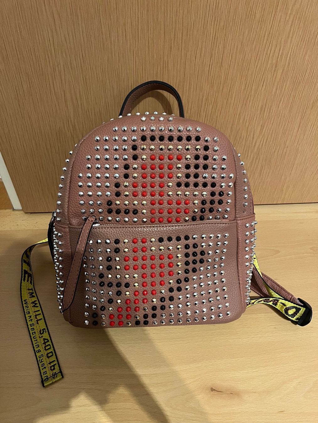 Zaini: Rucksack mit Nieten – Usato da Rorschacherberg venduto da Cassandra_Noire