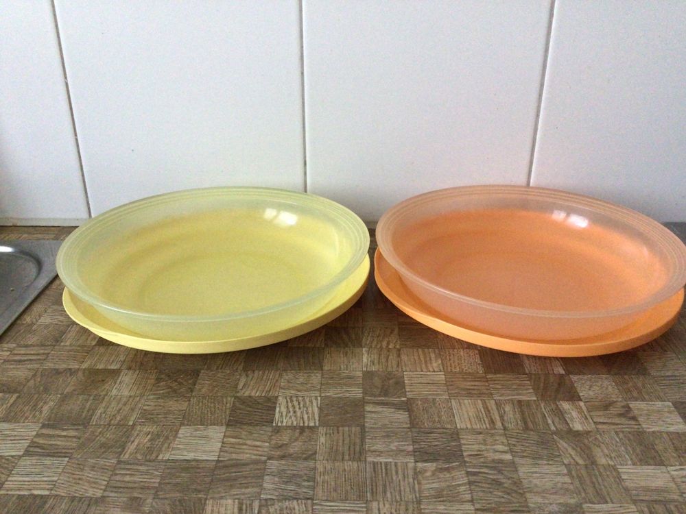 Tupperware. 2 praktische Teller , Schüsseli mit Deckel Kaufen auf Ricardo