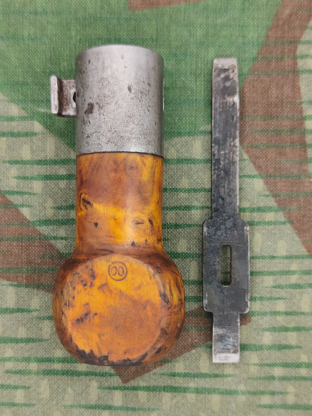 Schweizer Armee Armi bianche:  Schraubenzieher Ord. 1881, Variante 2 – Usato da Bauma venduto da SwissMilitaria 2
