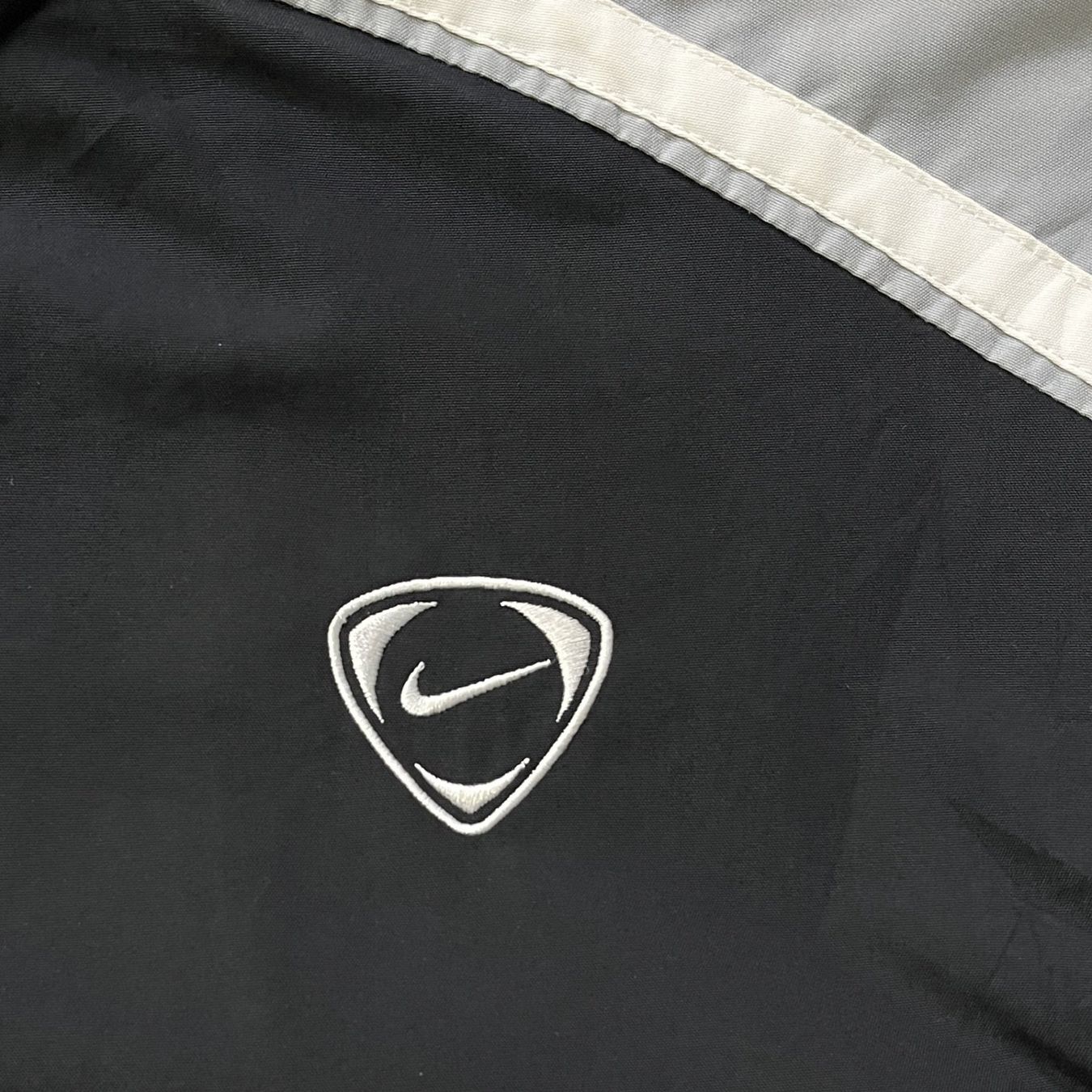 Nike Vestes: Vintage Nike Trackjacket (XL) – Neuf (Voir description) à Chamoson par Sapoloshop 1