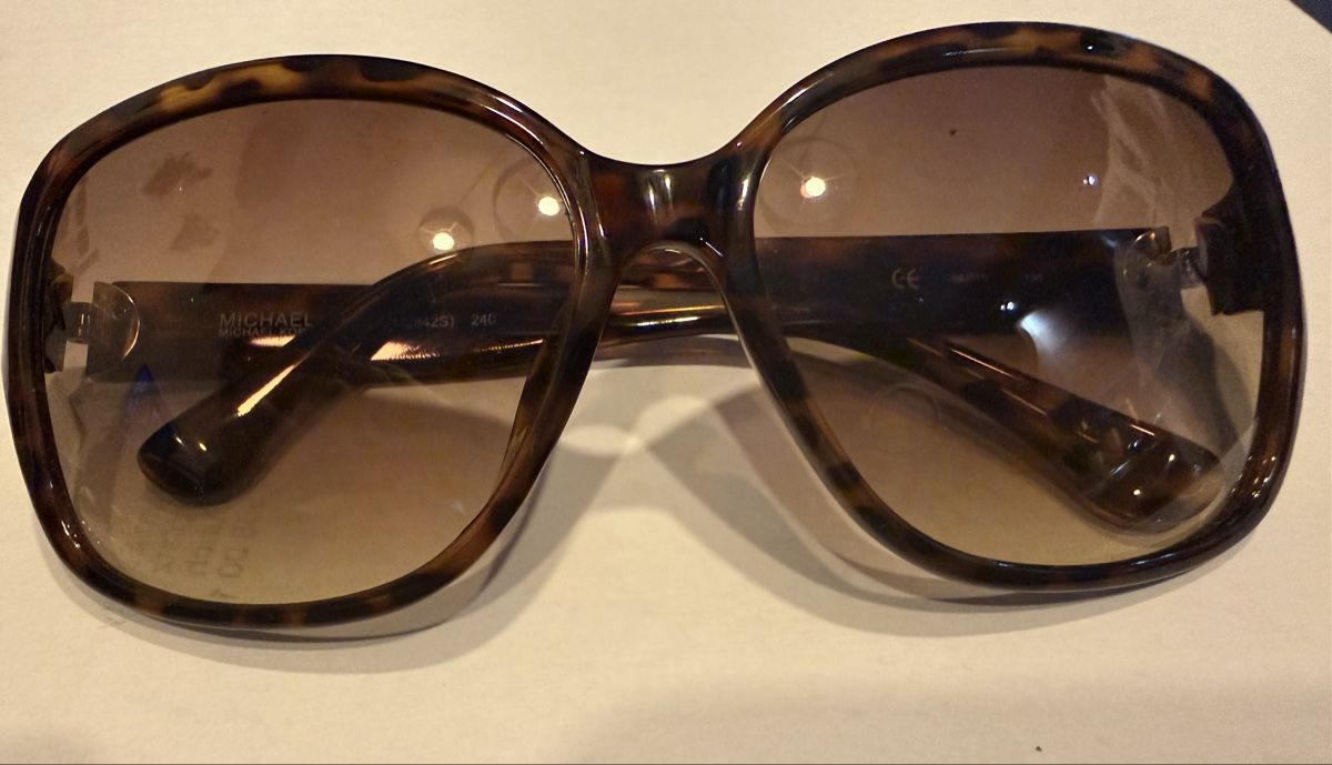 Michael Kors Occhiali & Lenti: 3 pairs MK sunglasses – Nuovo (secondo la descrizione) da Zürich venduto da Yuece 2
