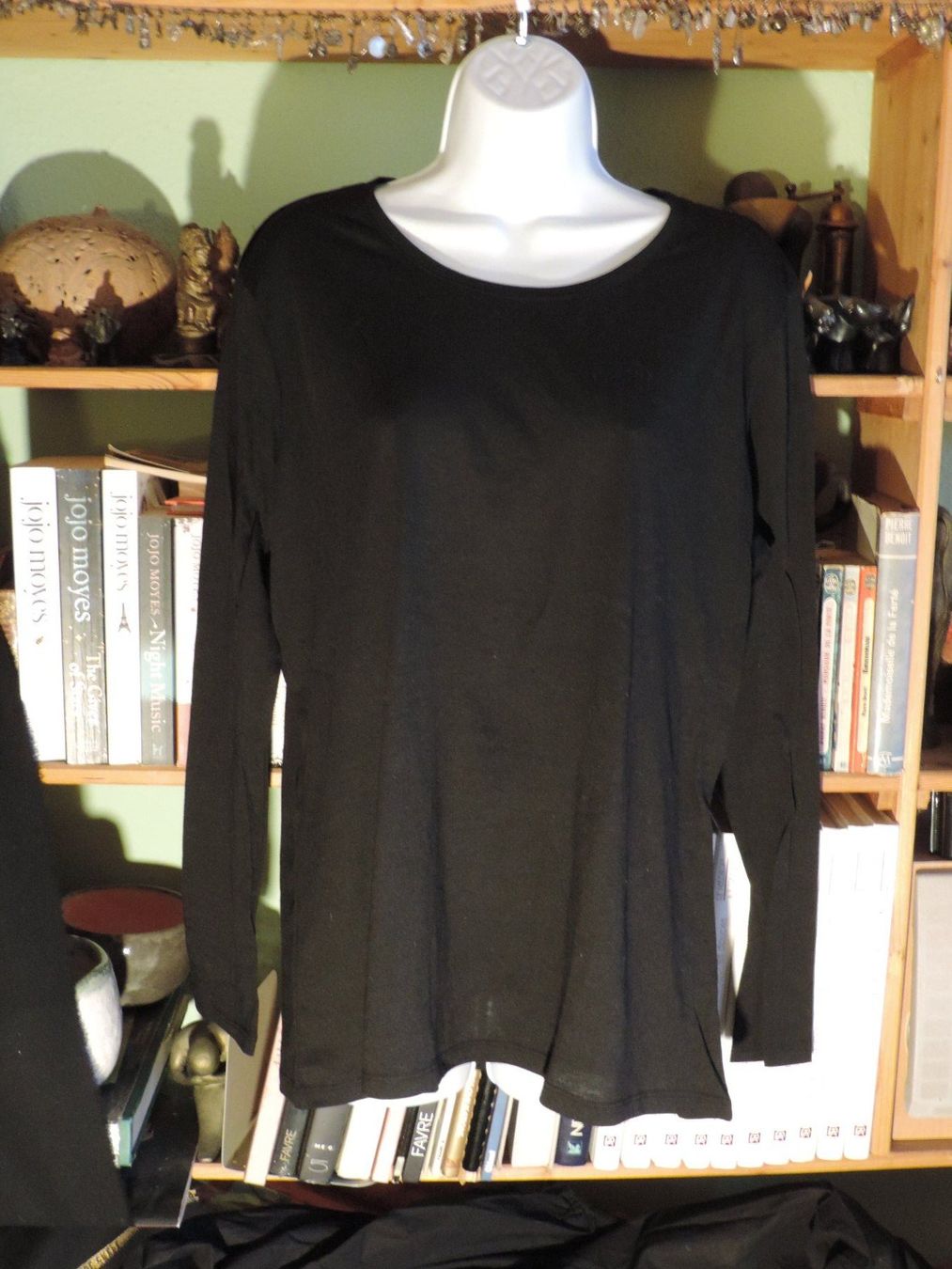 Lotti di vestiti: 2 t-shirt noir et vert – Usato da Genève venduto da Axelle333 6