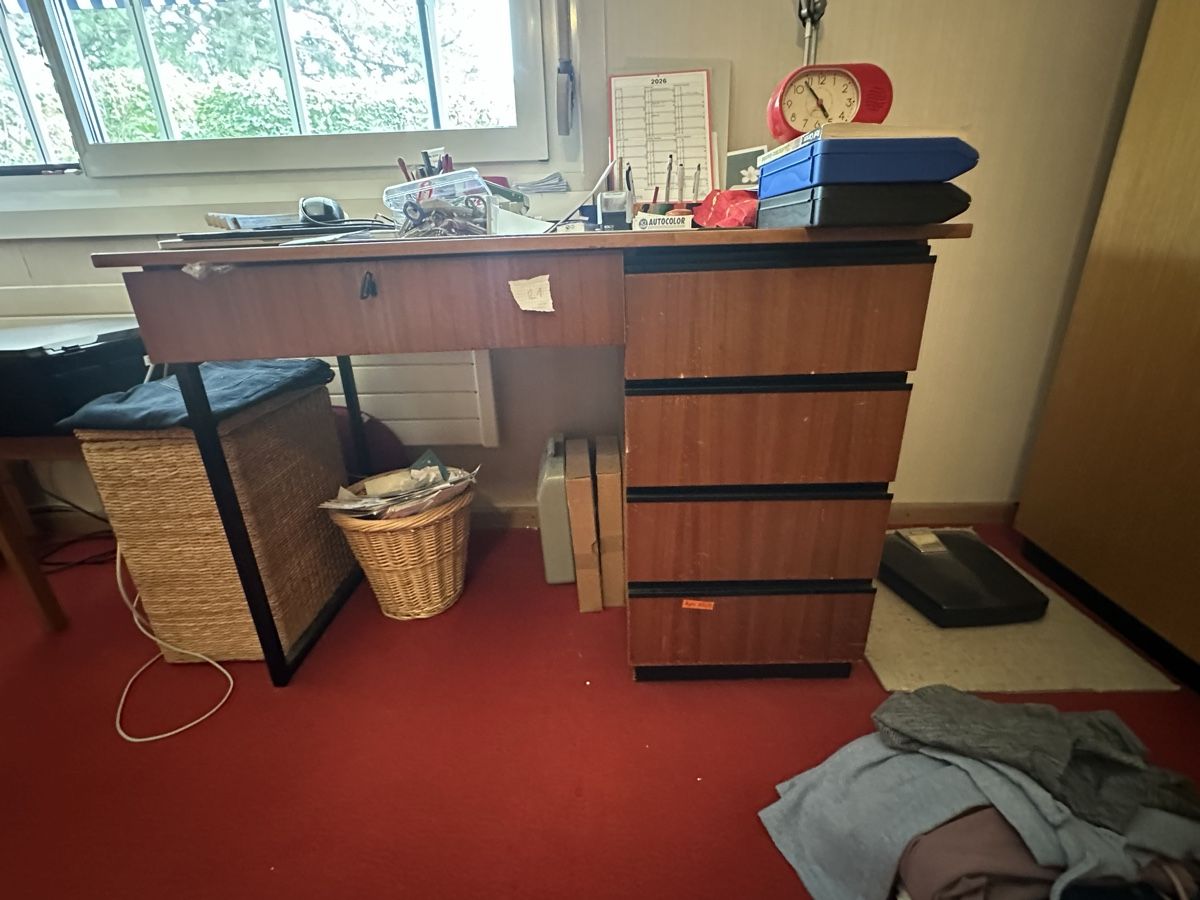 Bureaux: Pult – D'occasion à Zeihen par Chrutzelriet