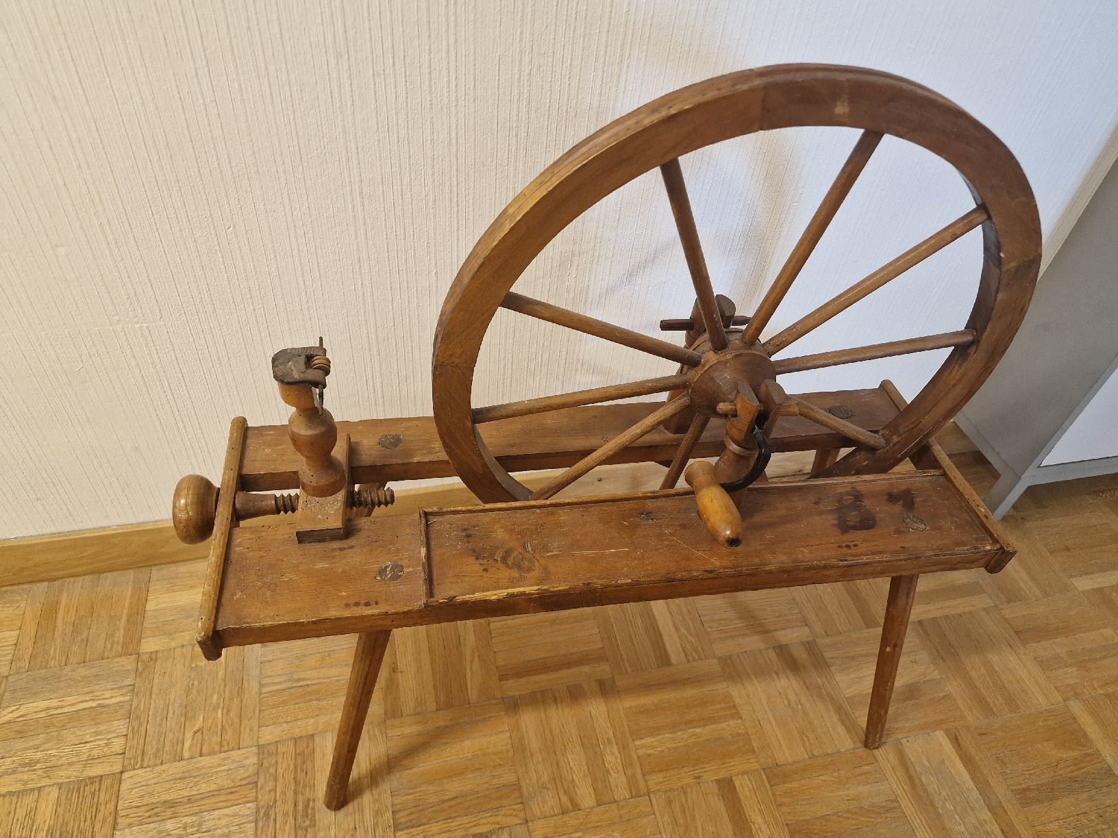Ruote per filare: Roue à filer ancienne en bois  – Usato da La Chaux-de-Fonds venduto da Ric_m628
