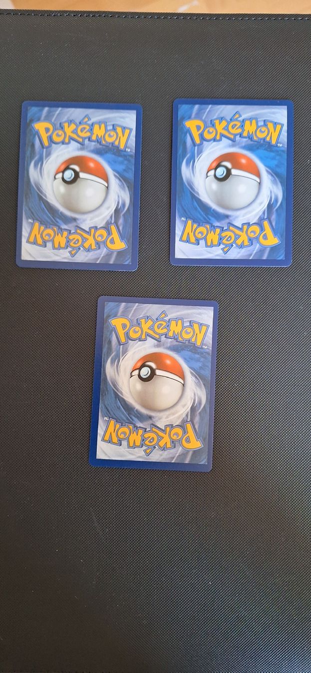 Cartoline: Celbrations Pokemon Bundle – Nuovo (secondo la descrizione) da Riehen venduto da rah_rr6c 4
