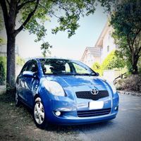 Toyota Yaris blau 1.3l 5-türig Jg. 2007