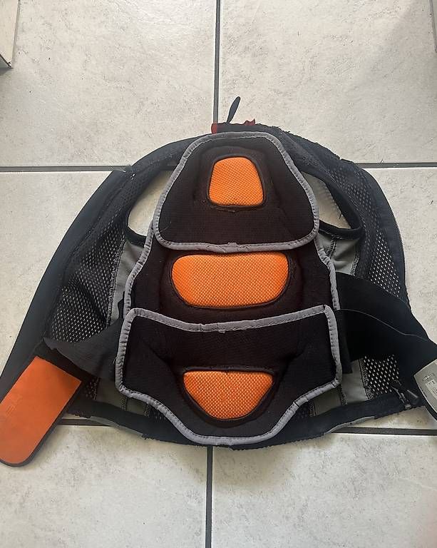 Head Protezioni & Imbottiture: Protection dorsale enfant – Usato da Sugiez venduto da Essenti3L
