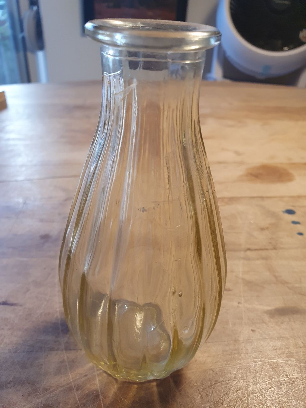 Vasen & Gefässe: Blumenvase Pressglas ca 1.5 dl – Gebraucht aus Zürich von loosebone 1