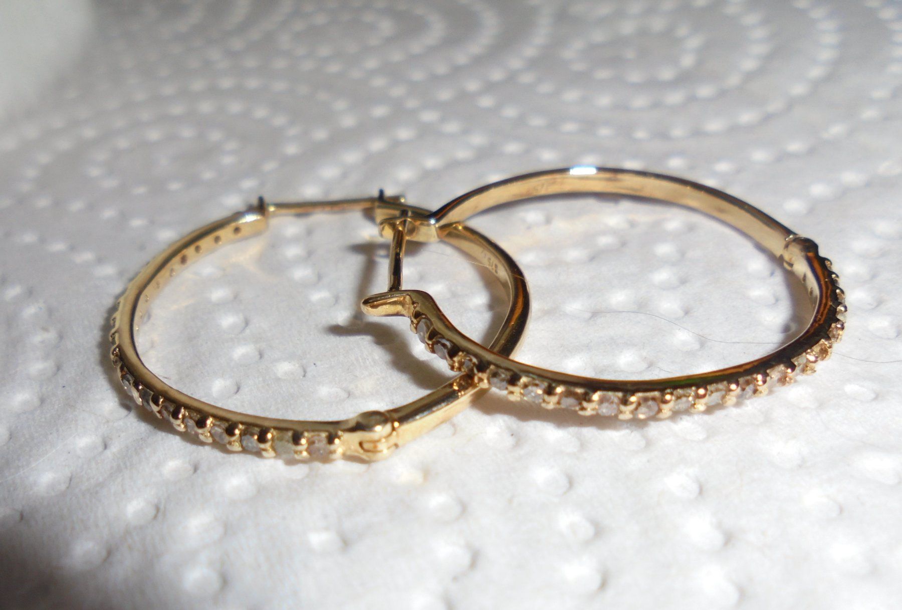 Ohrringe & -stecker: Echtschmuck: Champagner-Diamant-Creolen, 375 Gold – Neu (gemäss Beschreibung) aus Zuchwil von maumauchi 7