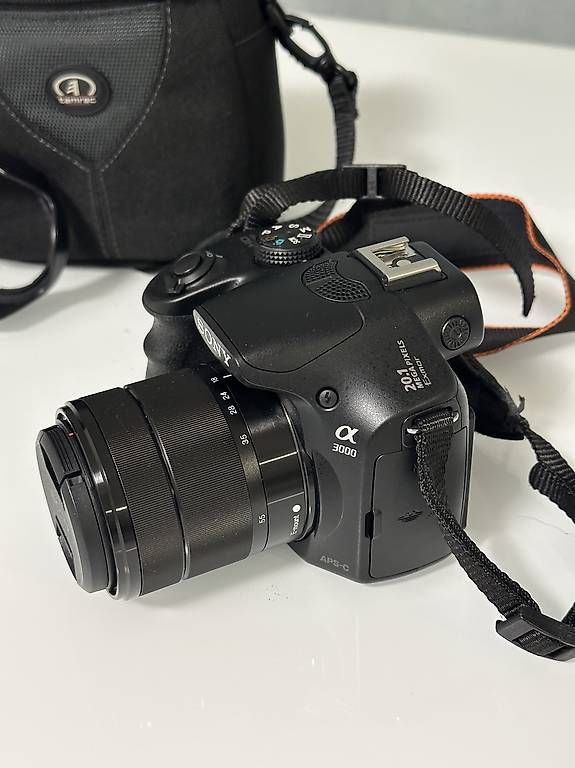 Kamera: Sony Alpha 3000 Systemkamera mit Objektiv und Tasche – Gebraucht aus Basel von sav_gd28 2