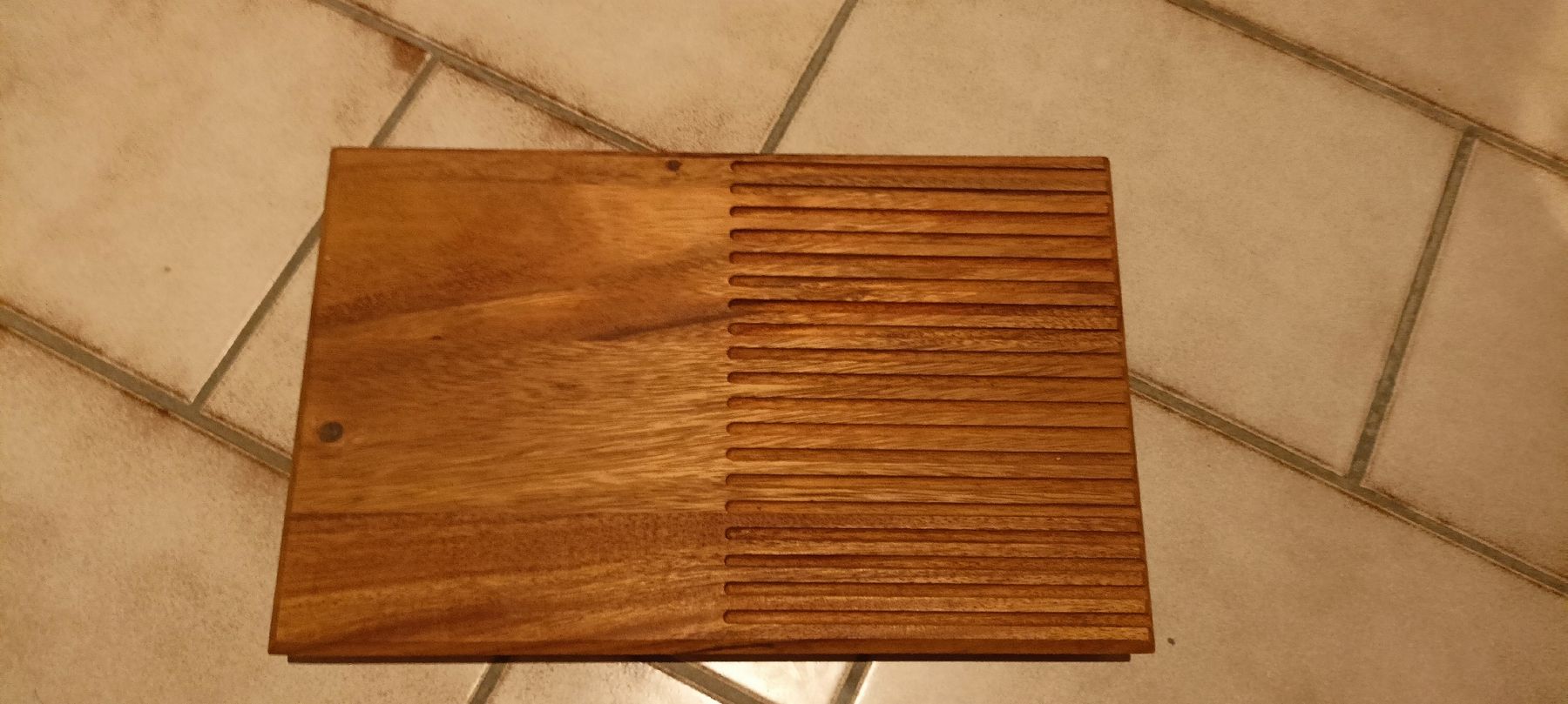 Pareti & Soffitti: Paire des Planches d'acacia pour présentation de table – Usato da GENEVE venduto da goldforall 6