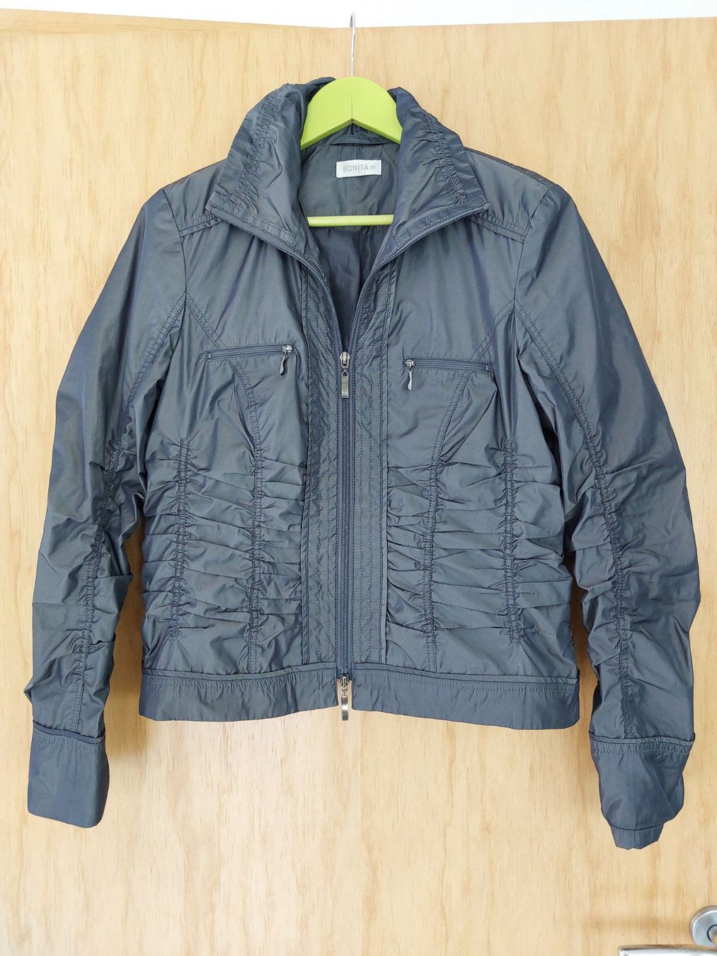 Bonita Jacken: Bonita Jacke Gr. 38 – Gebraucht aus Schmitten FR von ReniStern