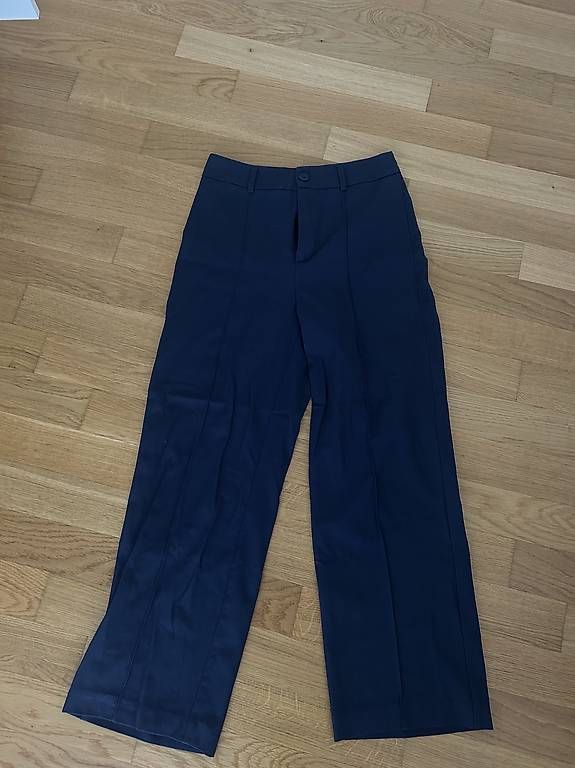 Pantaloni: Stradivarius Hose – Usato da Münsingen venduto da klo_bvb2