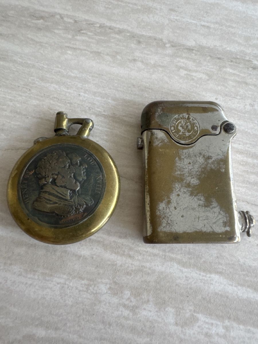 Thorens Accendini: Thorens Feuerzeug Set antik Messing  – Difettoso da Burgdorf venduto da LAD_Feuerzeug_4445