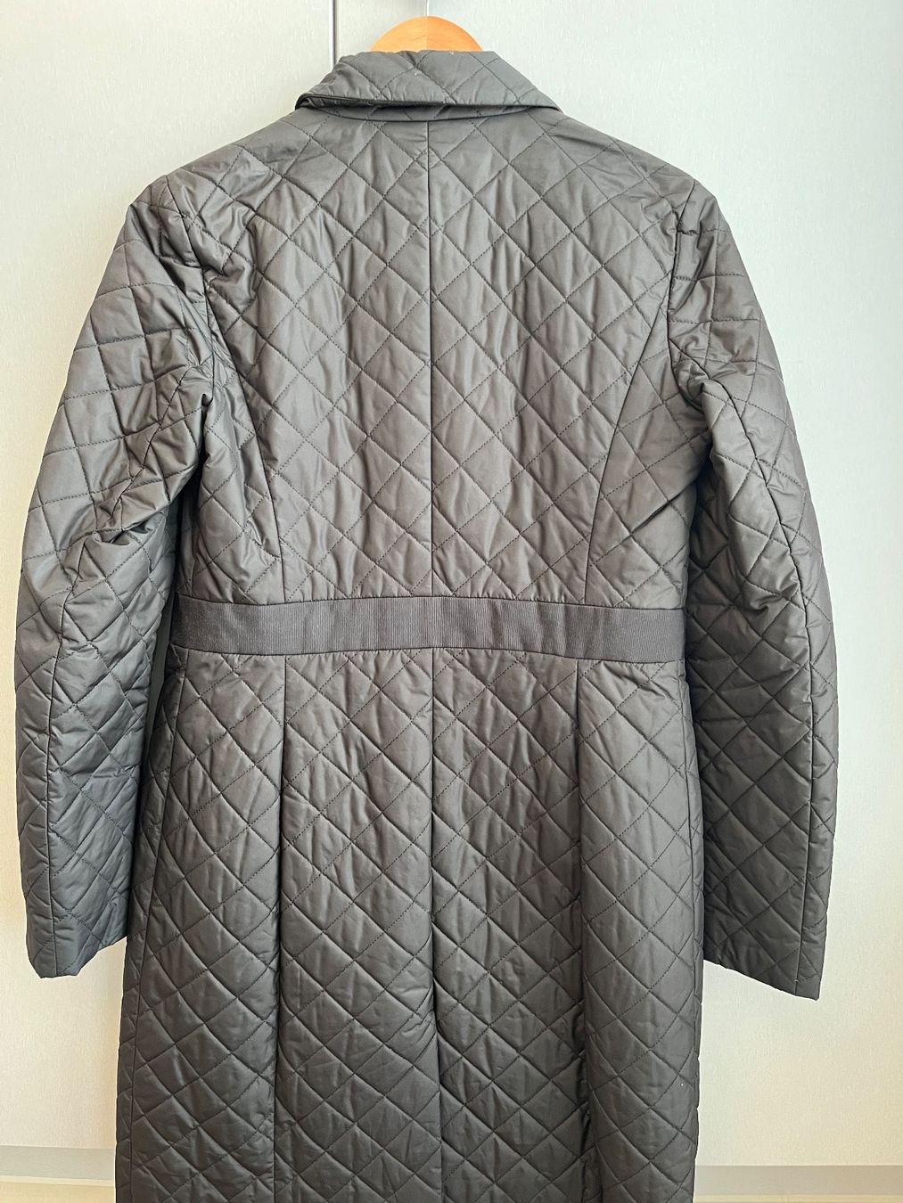 Salvatore Ferragamo Cappotti: Salvatore Ferragamo Damen Steppmantel Gr. 36 – Usato da Bonstetten venduto da kosamui303 1