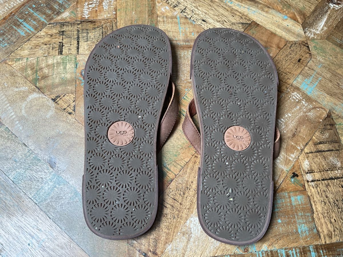Ugg Scarpe da uomo: Ugg Leder Flip Flops braun G. 42 – Usato da Bachenbülach venduto da Sybeco 4