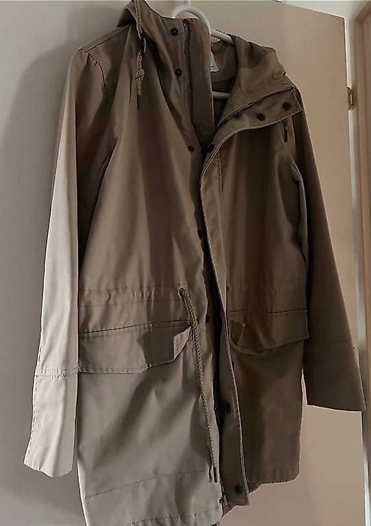 Cappotti: Mantel / Jacke mit Kapuze – Usato da Horgen venduto da braids3 1