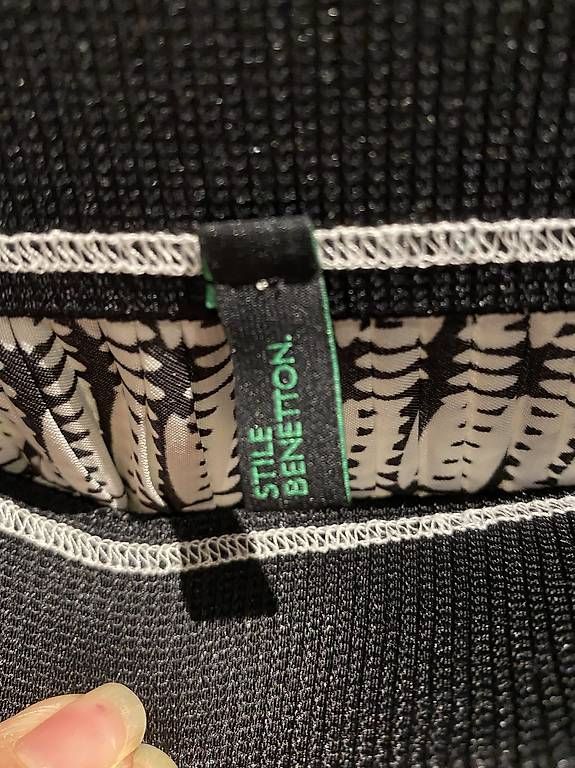 Benetton Gonne: Benetton Rock schwarz weiss S – Usato da Oberrohrdorf venduto da Desteny1 2