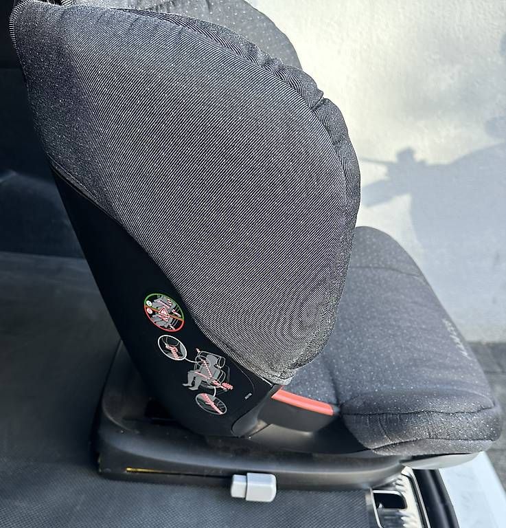 Sièges auto: Kindersitz – D'occasion à Zürich par Bemaniis200 1