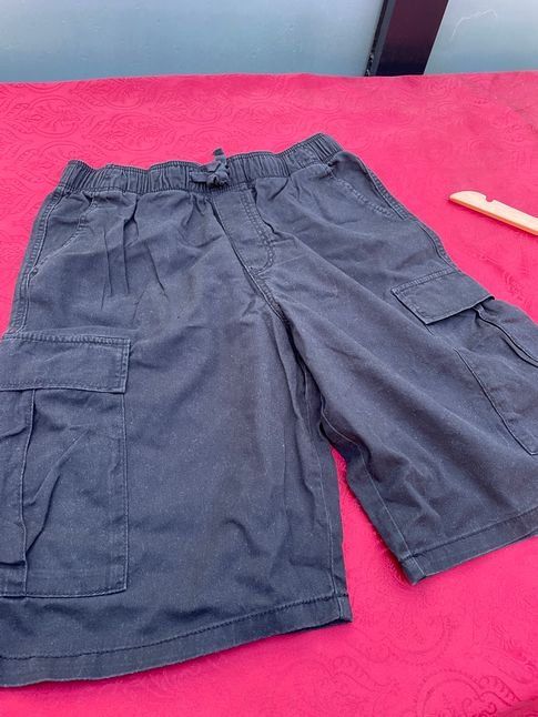 H&M Pantaloni: Kinder Junge Shorts schwarz Cargo  170 – Usato da Bergdietikon venduto da antovale