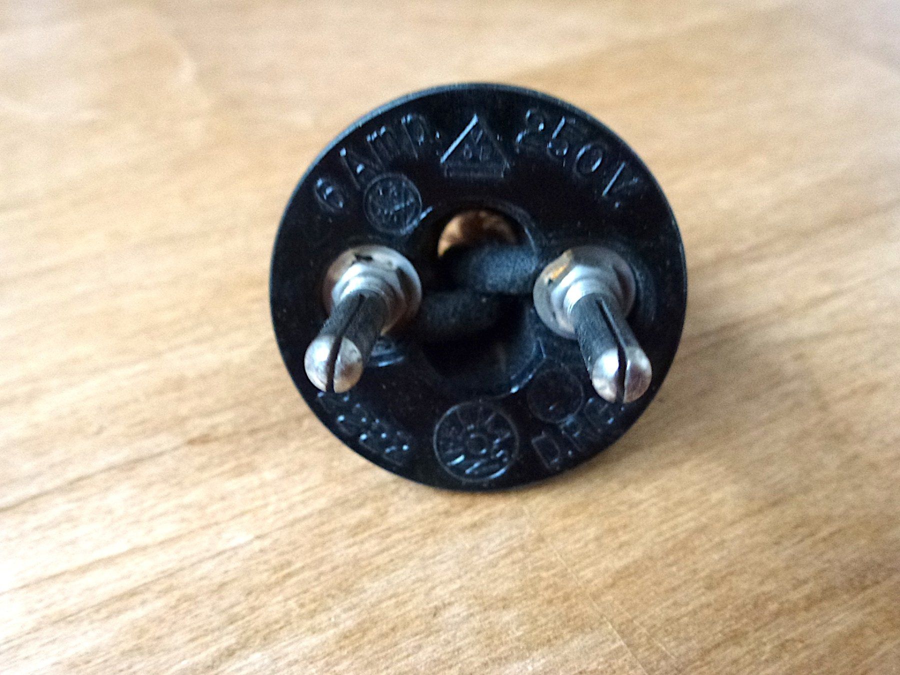 Spine: Lot div. Bakelit Schalter Stecker etc. – Usato da Zürich venduto da Kalla36 4