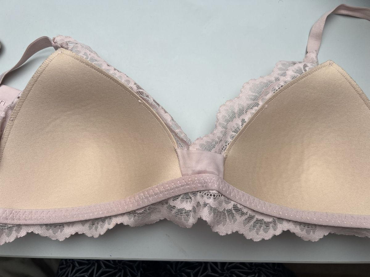 Altra biancheria intima: Lot de 4 soutiens gorges! – Usato da Vernier venduto da lea_77bv 1