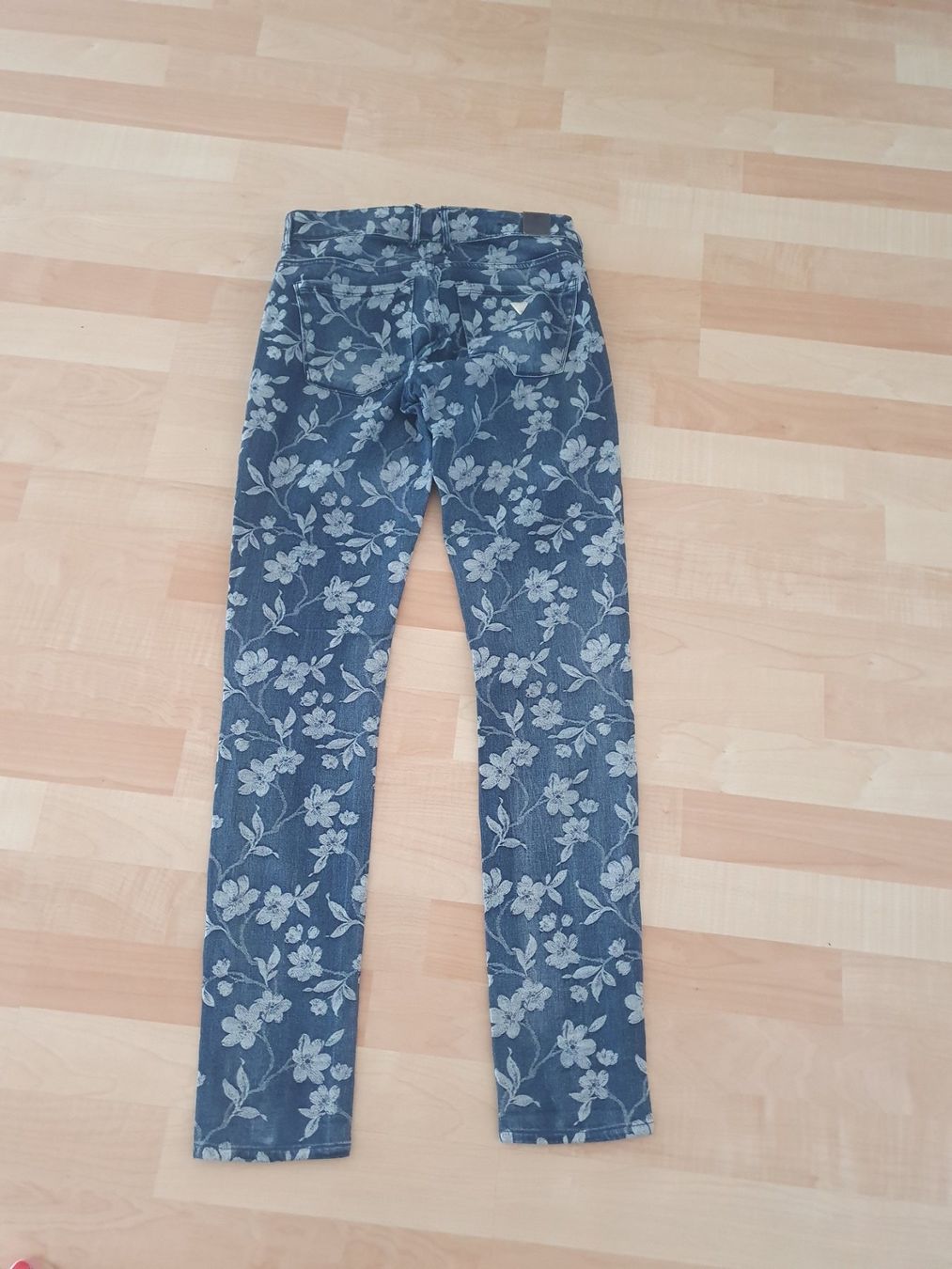 Guess Jeans: GUESS Jeans Original – Usato da Zürich venduto da Sami78 1