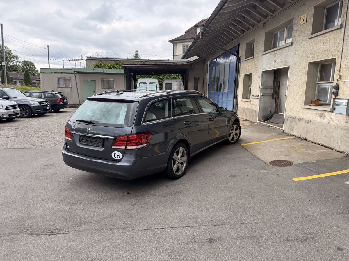 Mercedes-Benz Automobili: Mercedes E350 Diesel 4x4 Ab 1.- – Usato da St. Gallenkappel venduto da inf_bc2j 1