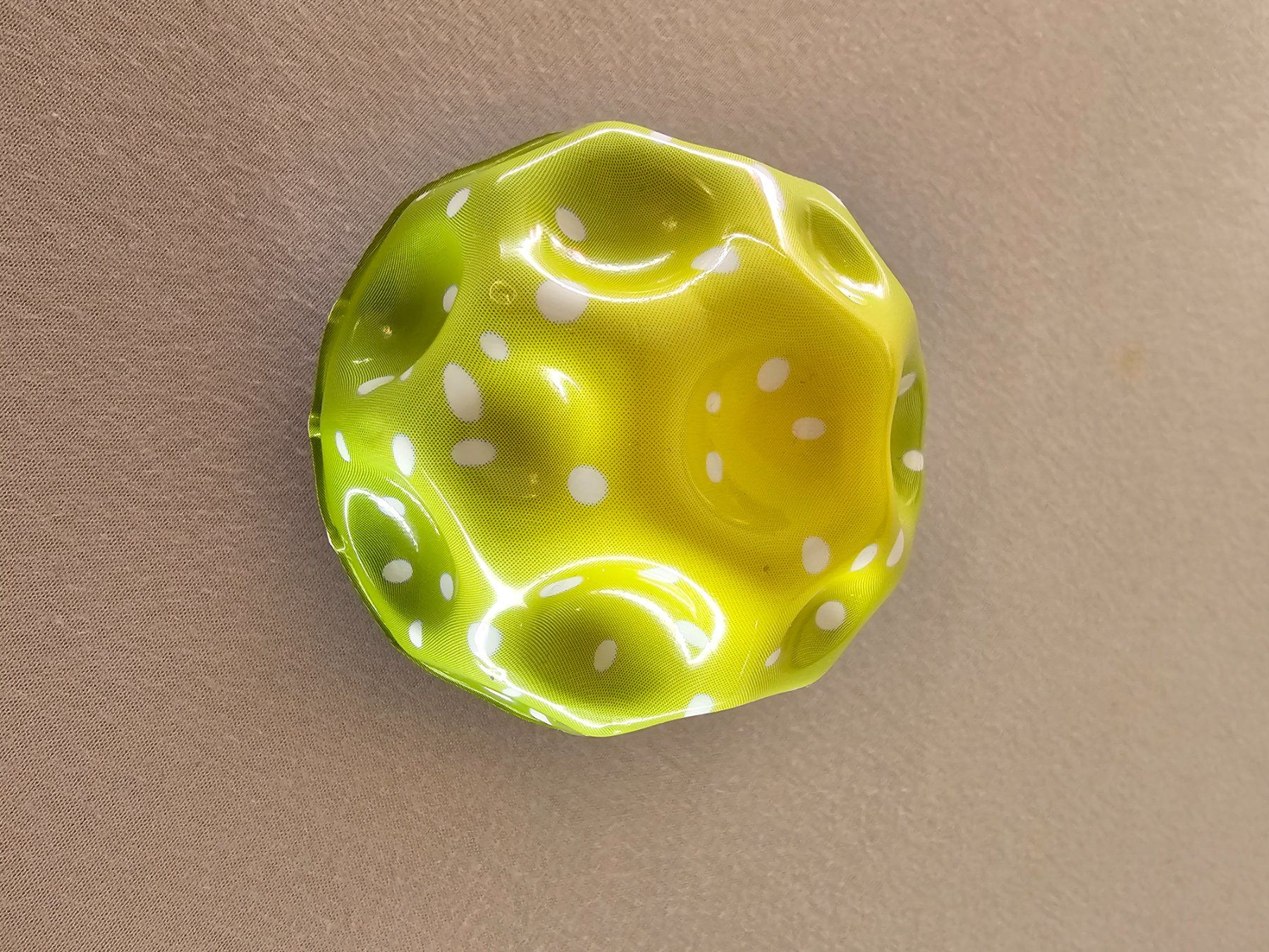 Spielzeuge: Moon Ball  FABRIKNEU – Neu und originalverpackt aus Bütschwil von Taborana 1