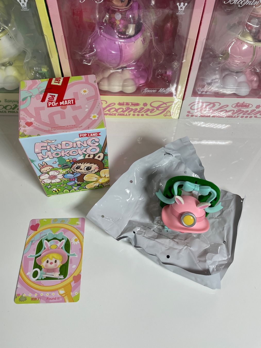 Pop Mart Statuette: Popmart Finding Mokoko Series - Found It! (US) – Usato da Glattbrugg venduto da arttoy.land 3