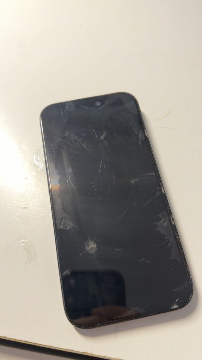 Apple Telefoni cellulari / Smartphones: iphone 16 schwarz  – Usato da Boswil venduto da Terry_76gs 1