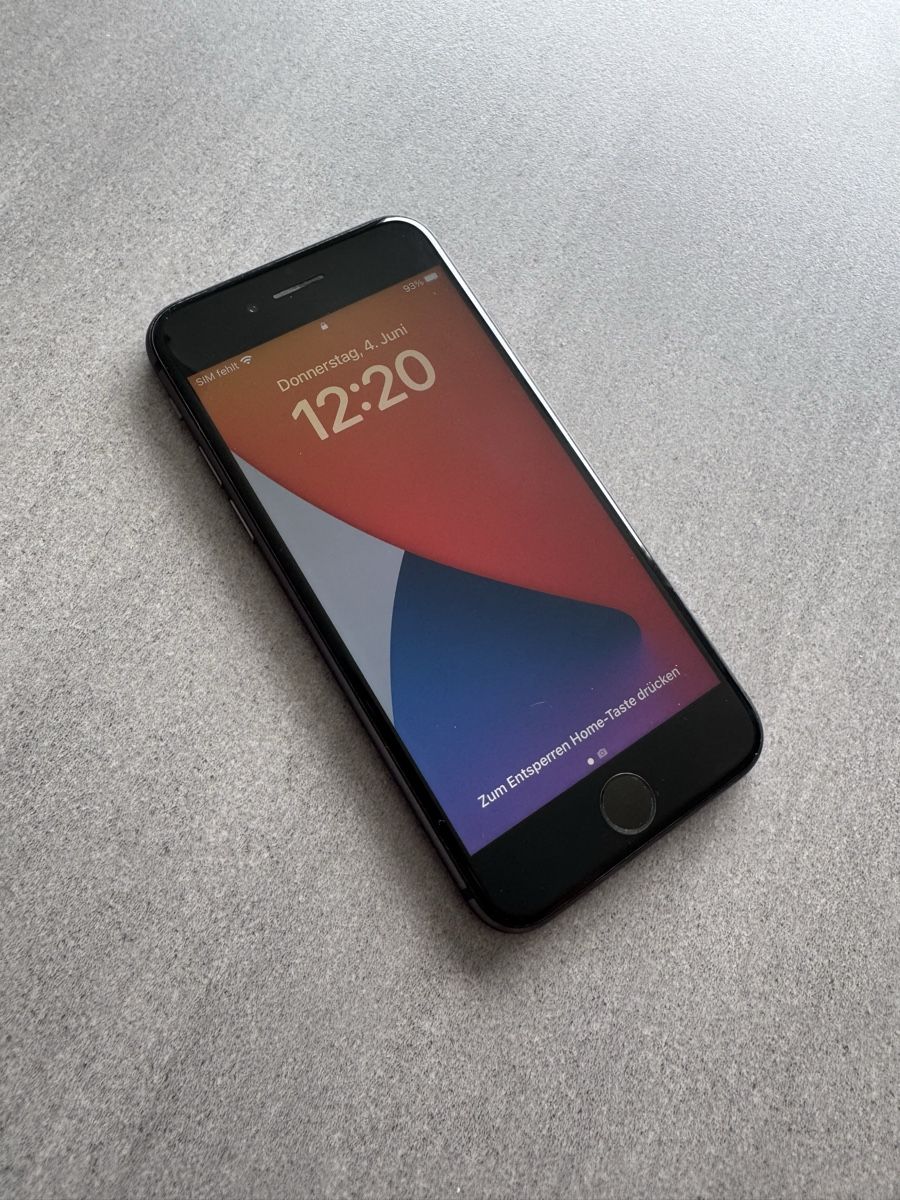 Apple Telefoni cellulari / Smartphones: iPhone 8 64GB  space grey – Usato da Beringen venduto da Newhome 2