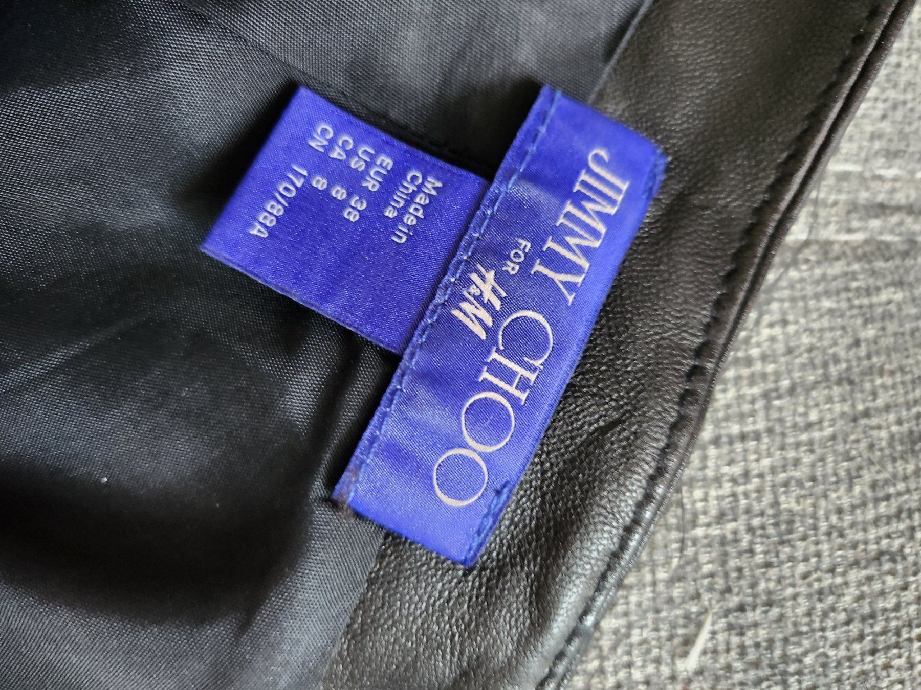 Vestiti: Jimmy Choo for H&M robe – Usato da Fribourg venduto da Scelavy 2