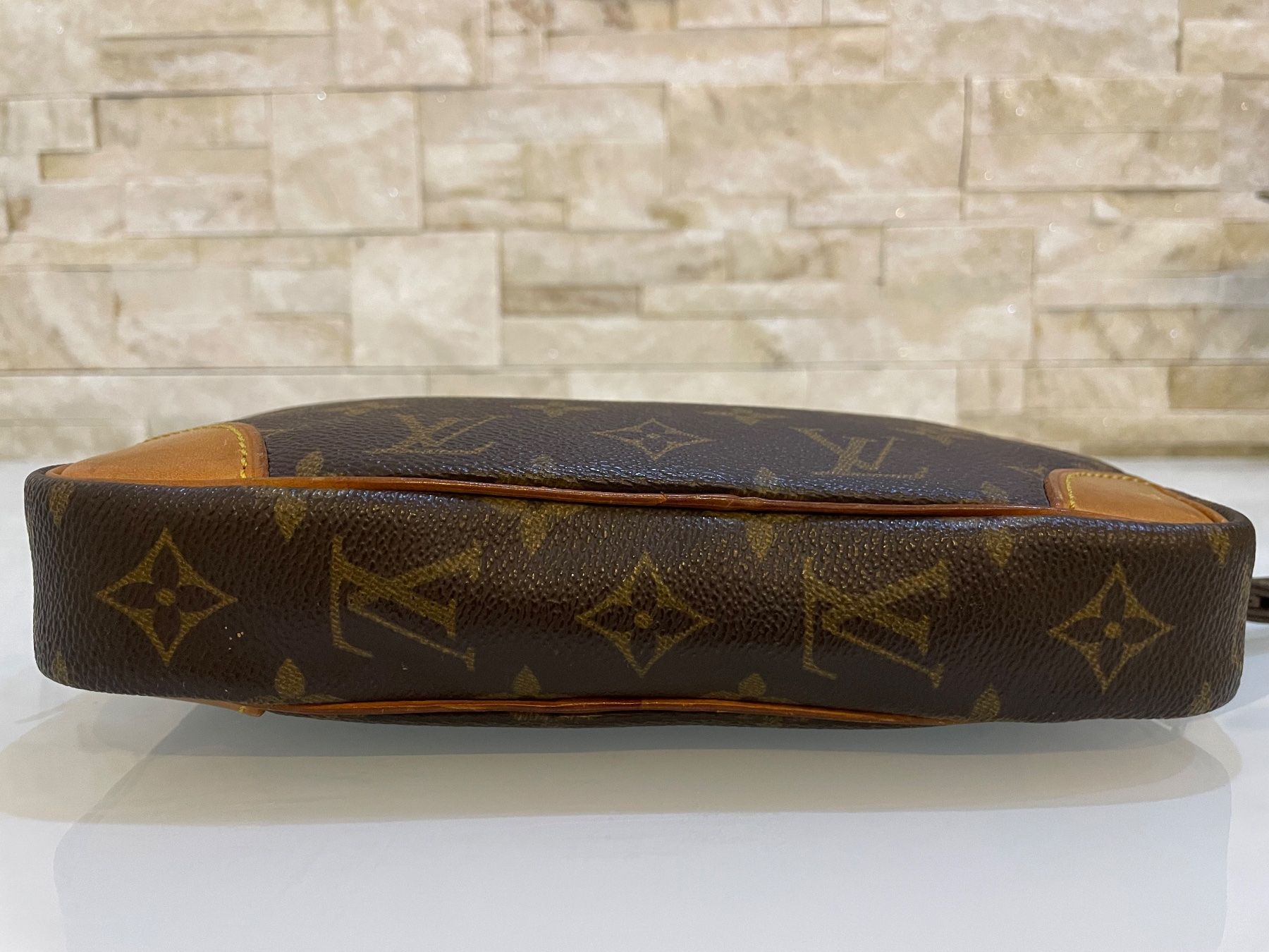 Louis Vuitton Custodie per cosmetici: Louis Vuitton Clutch / Necessaire - Nr. 98 – Usato da Hittnau venduto da LuxAndMore 5