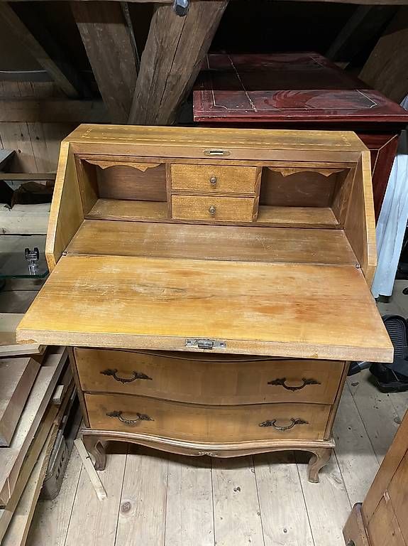 Schreibtische: Sekretär  – Gebraucht aus Lupsingen von kurrrti