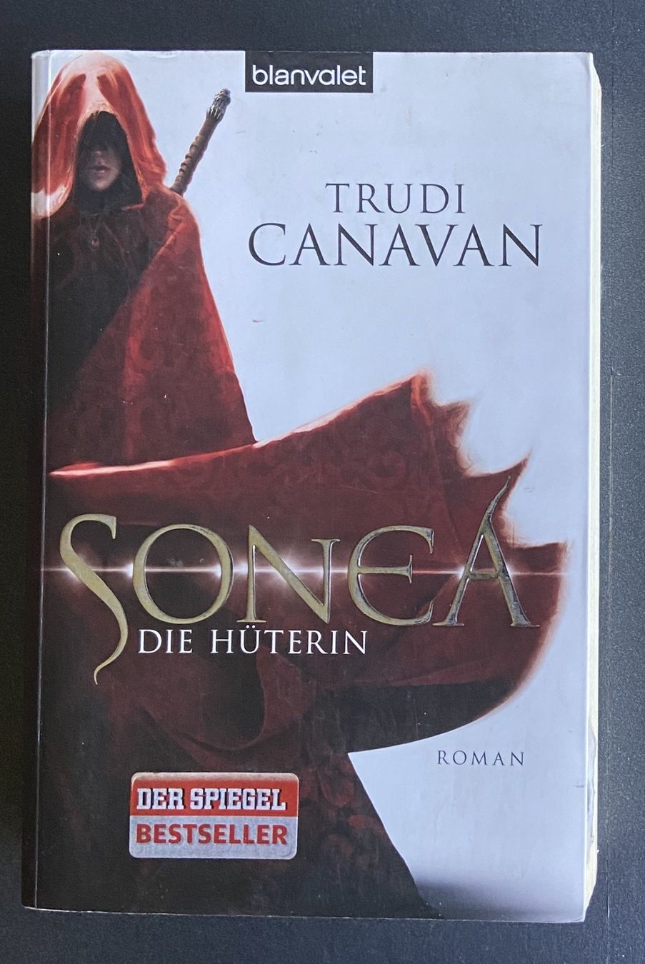 Bücher: 2 Taschenbücher Trudi Canavan / Jack Whyte – Gebraucht aus Böckten von Hansi36 2