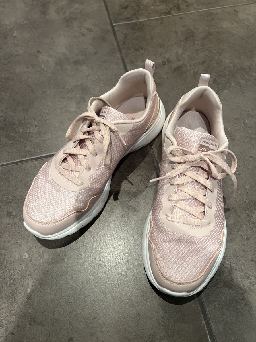 Skechers Scarpe da donna: Sketchers Gr 40 NP 84.95 – Usato da Gattikon venduto da Sunshine4. 2
