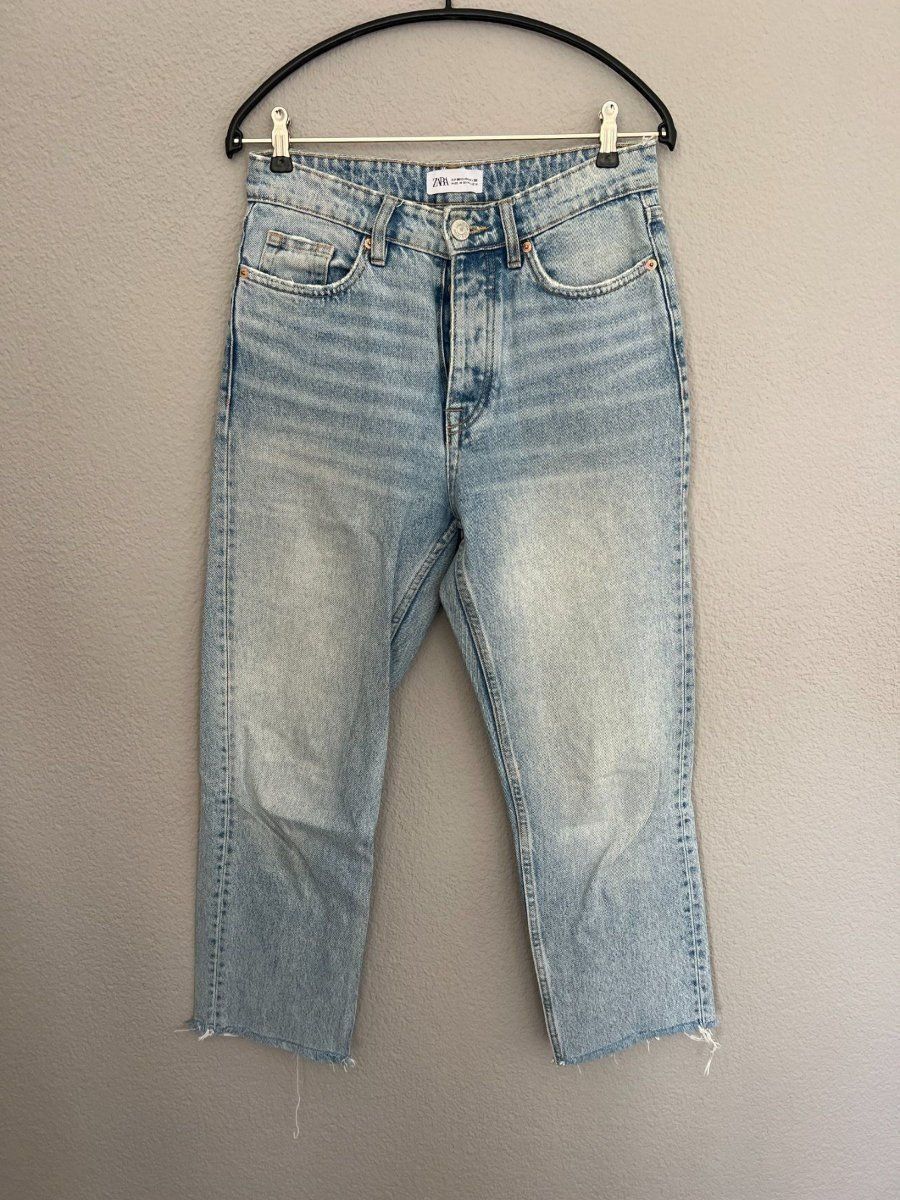 Zara Jeans: ZARA Straight Jeans, Size 36 – Gebraucht aus Muri b. Bern von SigridW