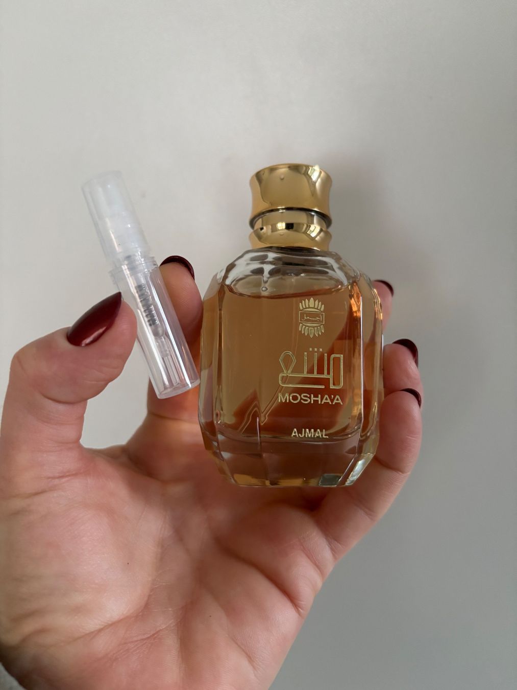 Profumi & Eau de Toilette: Ajmal Mosha'a EDP 2ml.( Blue Sapphire Boadicea the Vic – Usato da Zürich venduto da deruja